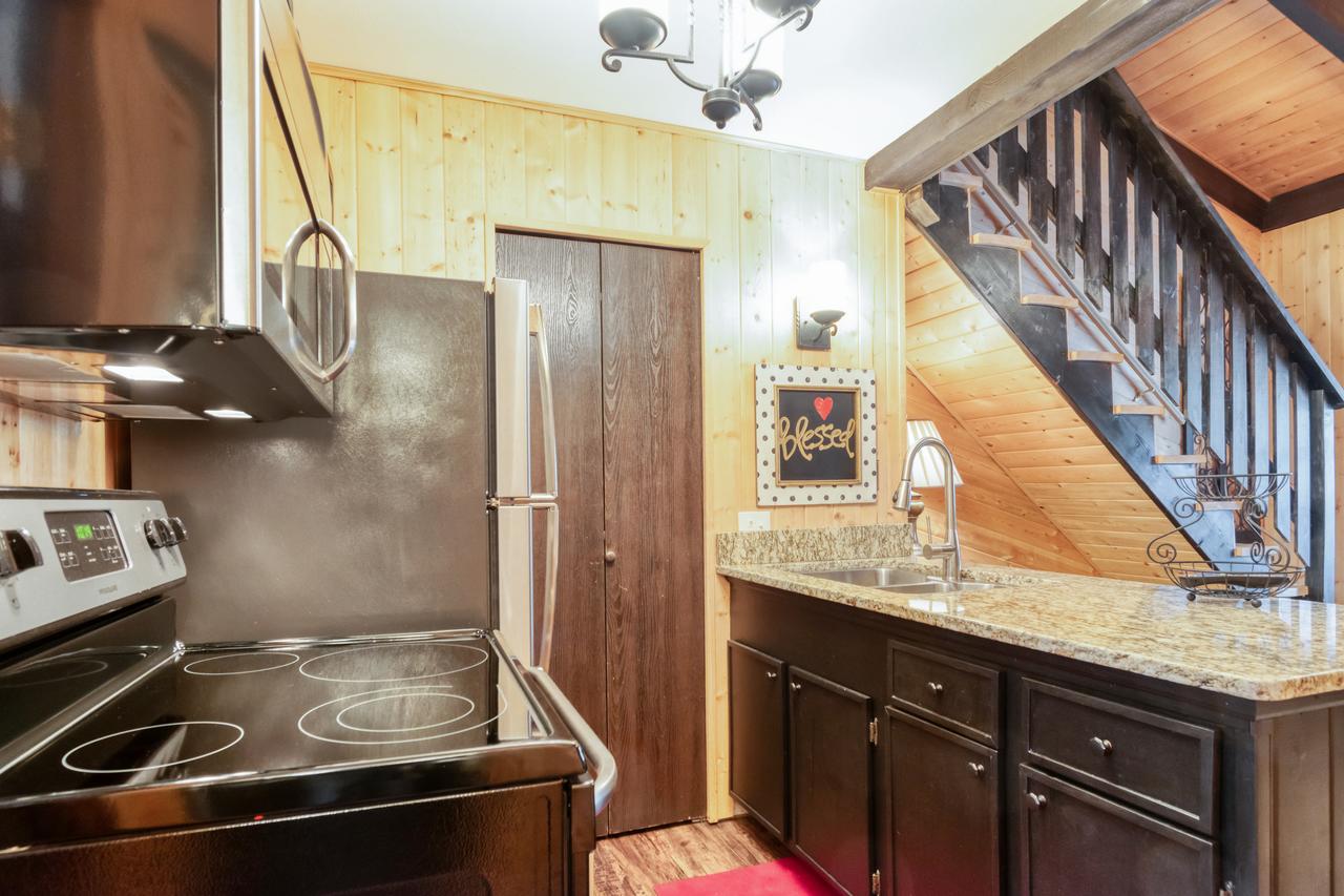 Redwood Commons B12 - thumb 6