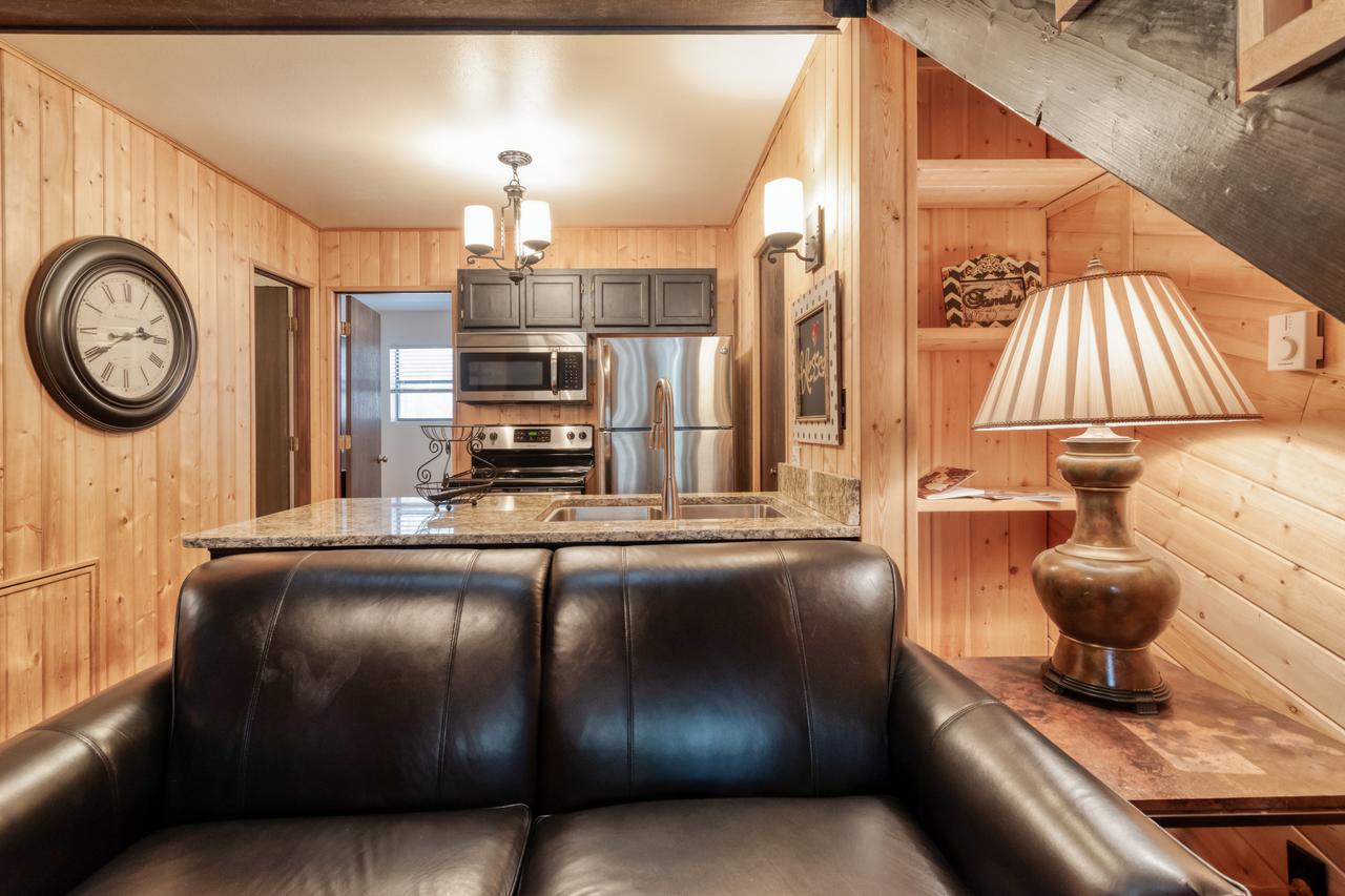 Redwood Commons B12 - thumb 5