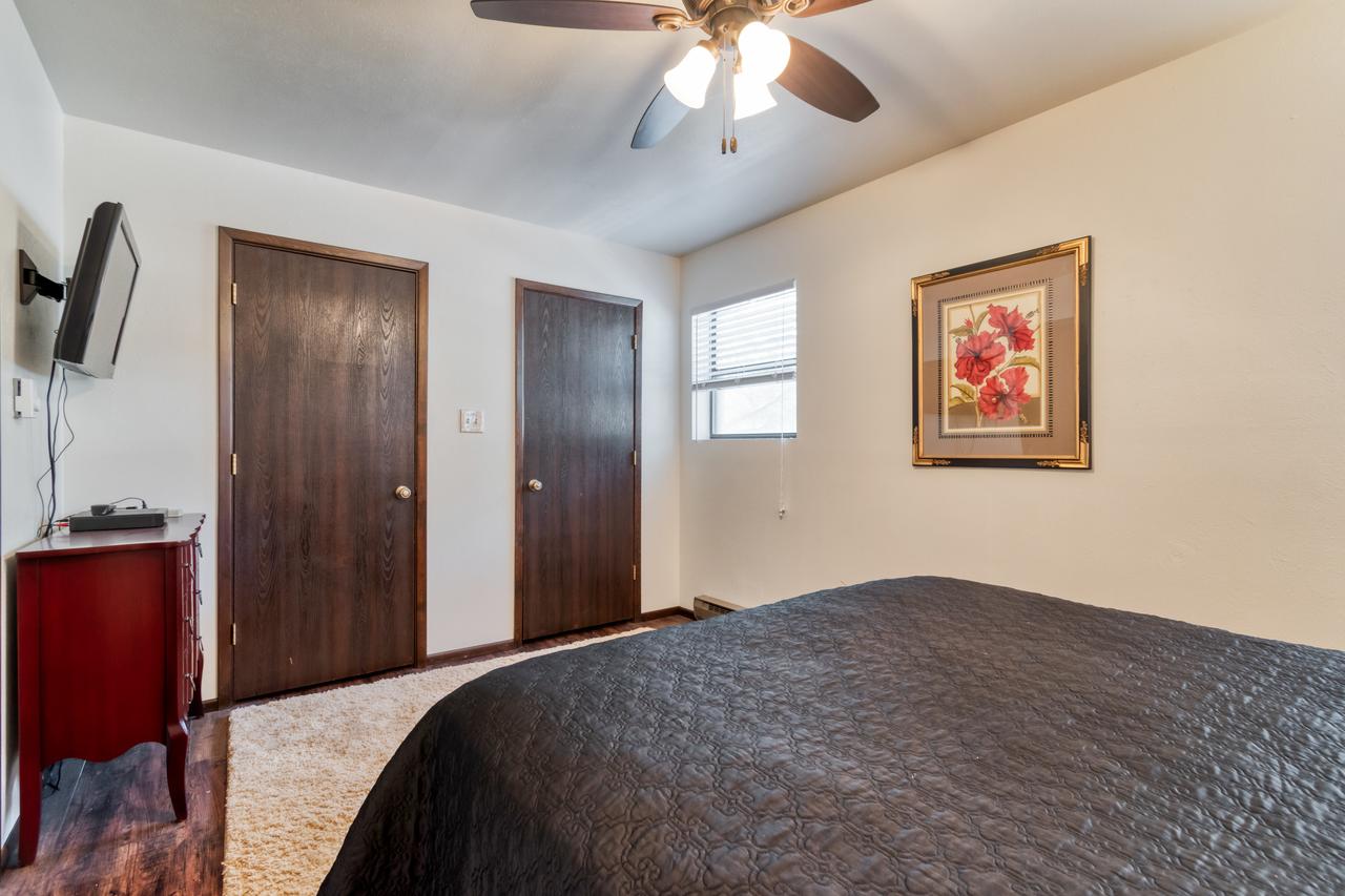 Redwood Commons B12 - thumb 8