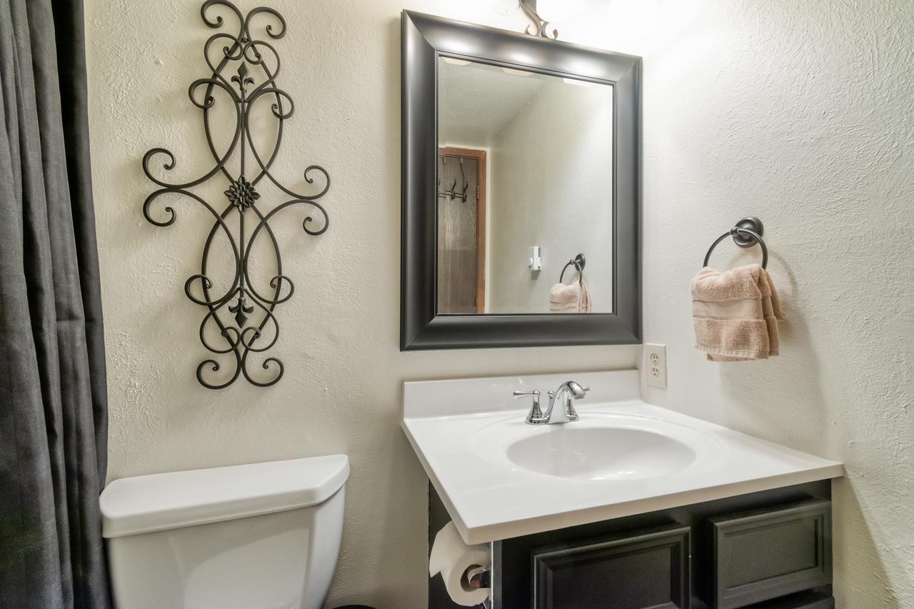 Redwood Commons B12 - thumb 10