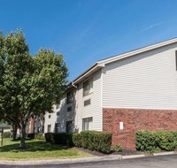 Super 8 by Wyndham Henrietta/Rochester Area - Accommodation Ohio