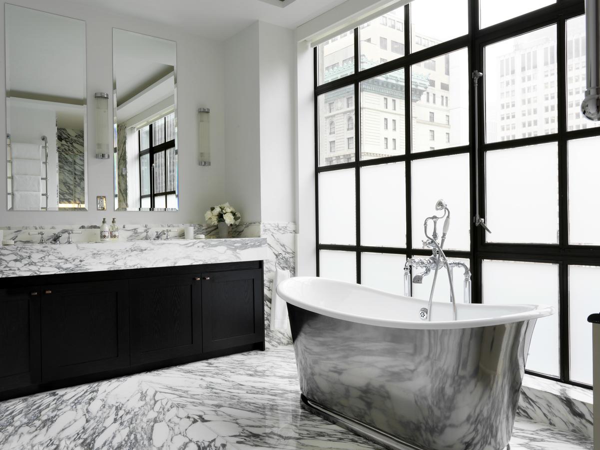 The Whitby Hotel - thumb 10