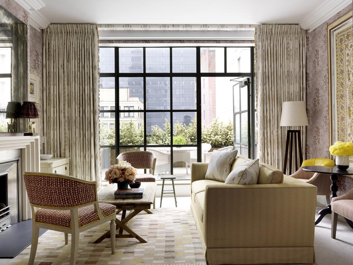 The Whitby Hotel - thumb 2