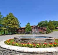 Roaring Brook Ranch and Resort - Accommodation Ohio