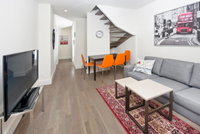 36th Street Midtown East Luxury Duplex Apartment Accommodation Ohio