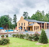 Days Inn by Wyndham Columbus Tryon - Accommodation Ohio