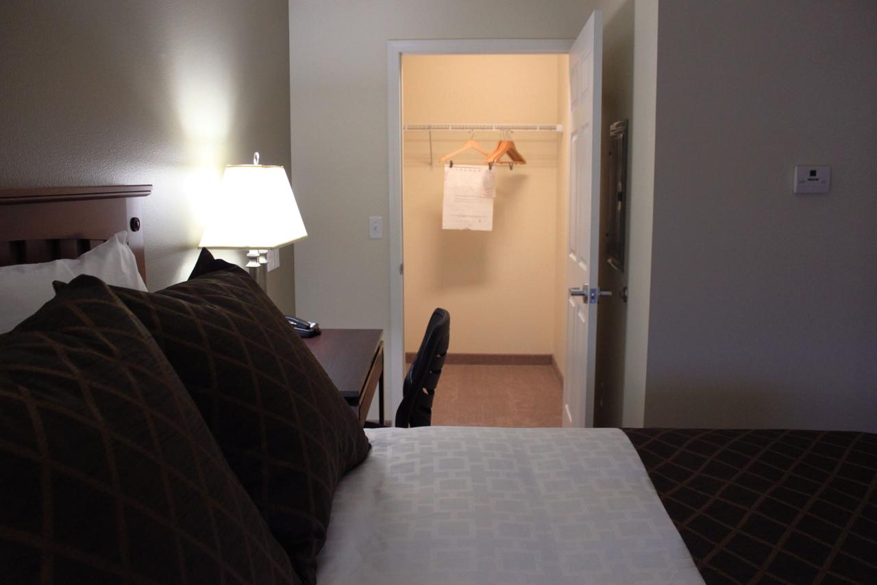 Noble Inn Minot - thumb 6