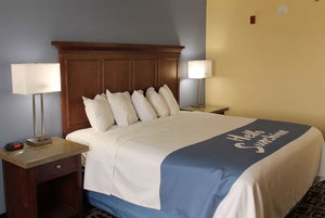 Days Inn By Wyndham Batavia Ohio