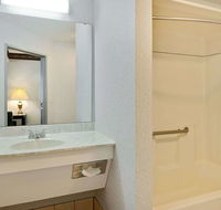 Days Inn by Wyndham Lisbon - Accommodation Ohio