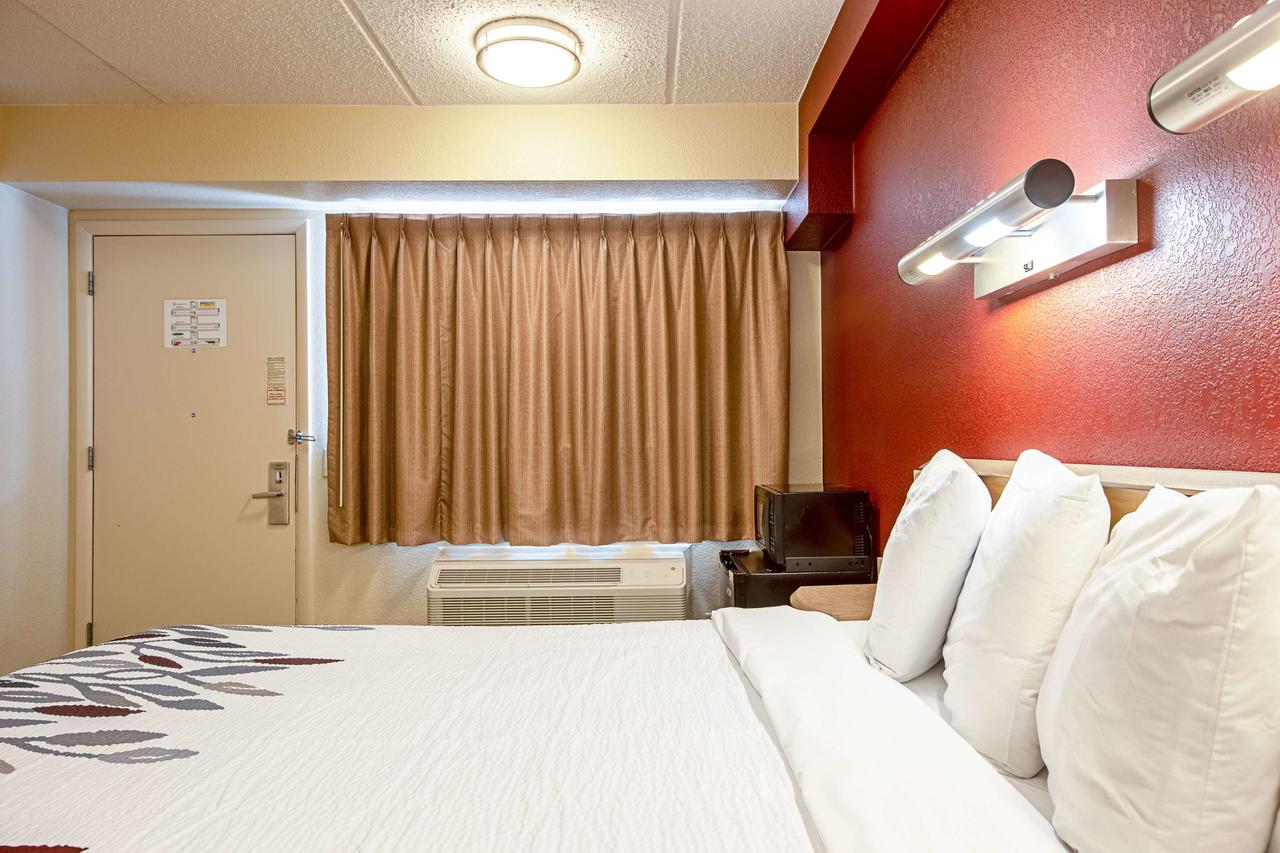 Red Roof Inn Canton - thumb 9