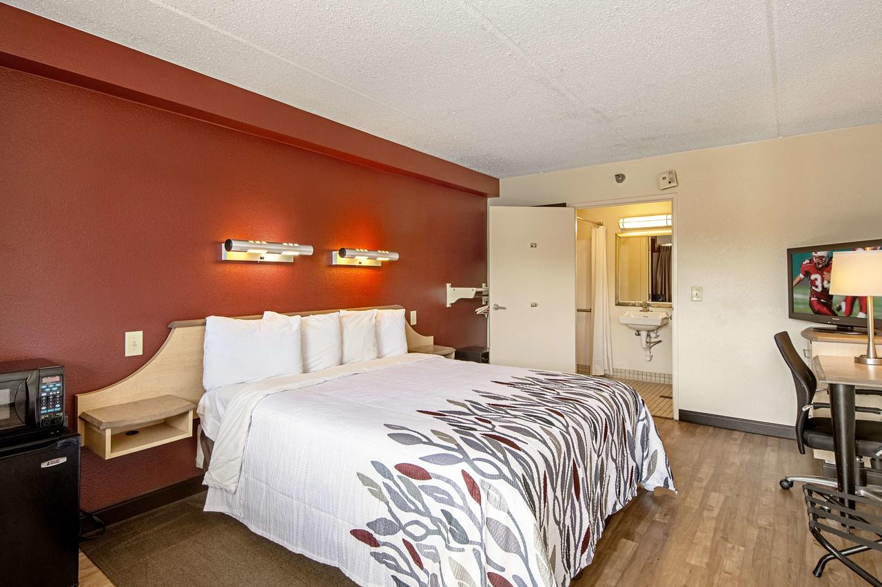 Red Roof Inn Canton - thumb 2