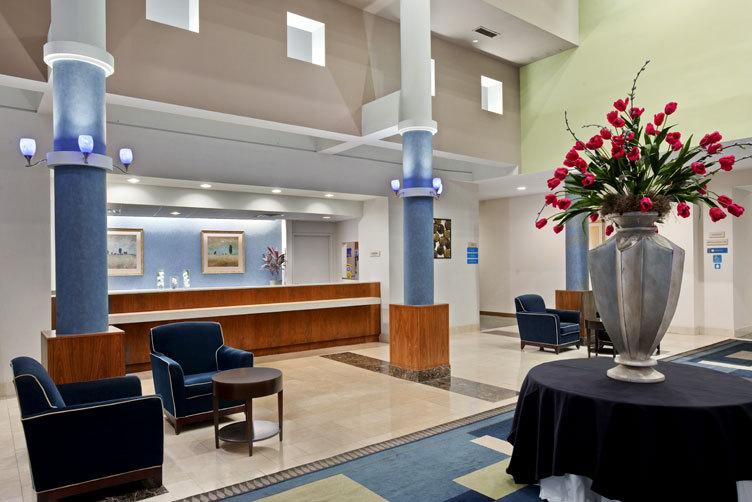 Radisson Hotel At The University Of Toledo - thumb 8