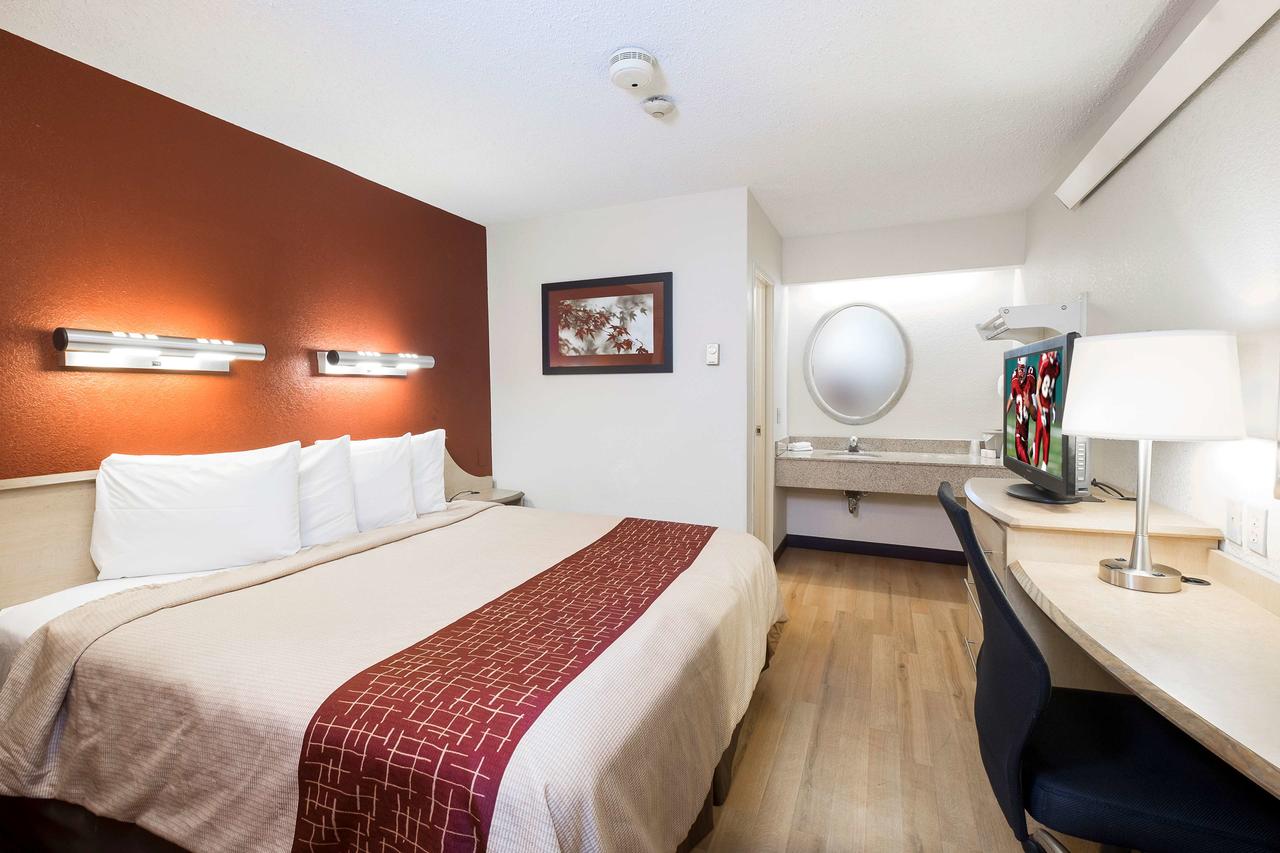 Red Roof Inn Toledo University - thumb 14