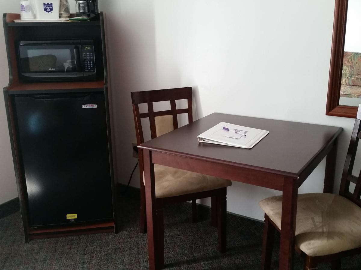 Knights Inn Sandusky - thumb 20