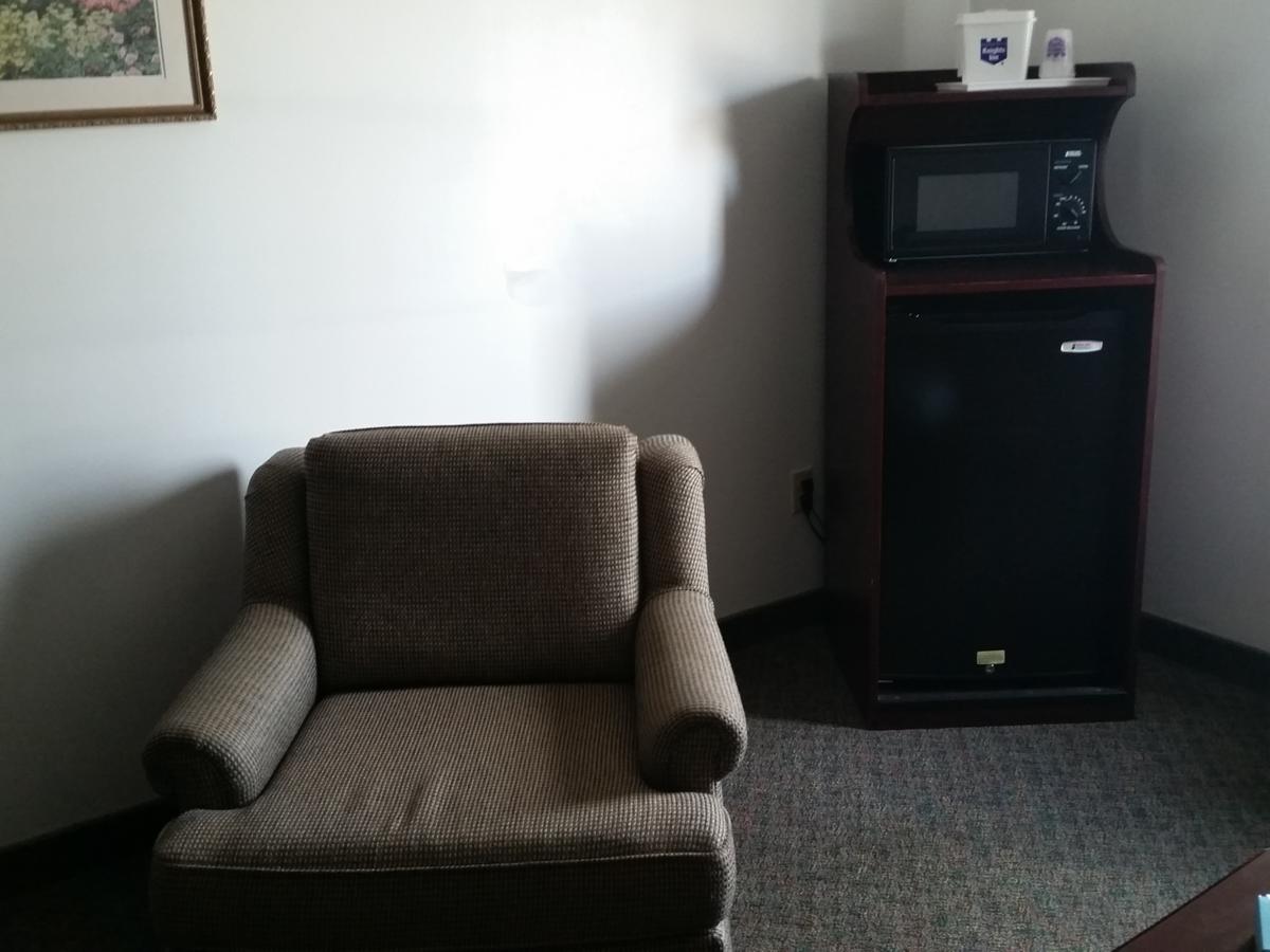 Knights Inn Sandusky - thumb 17