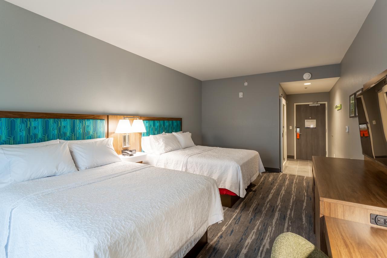 Hampton Inn Madison, OH - thumb 18