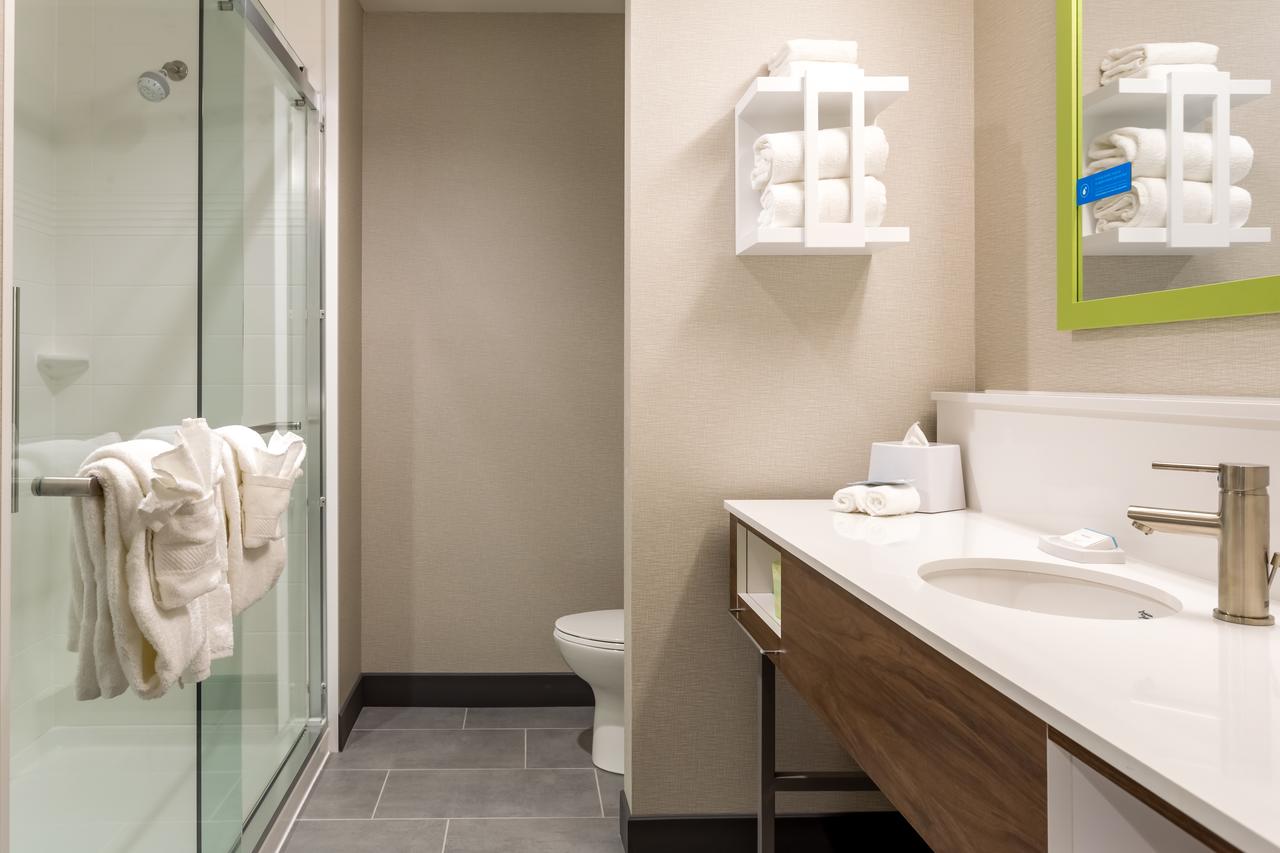 Hampton Inn Madison, OH - thumb 21