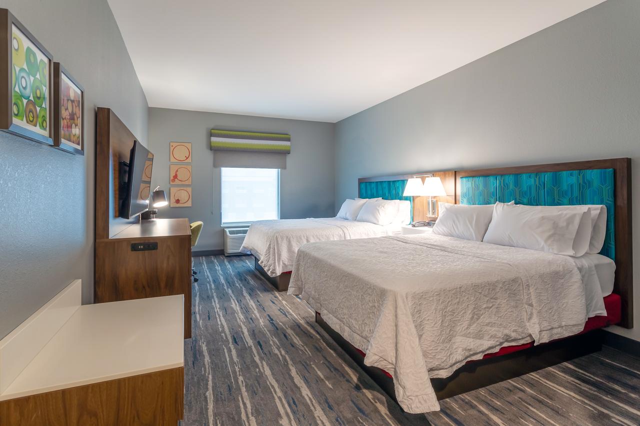 Hampton Inn Madison, OH - thumb 7