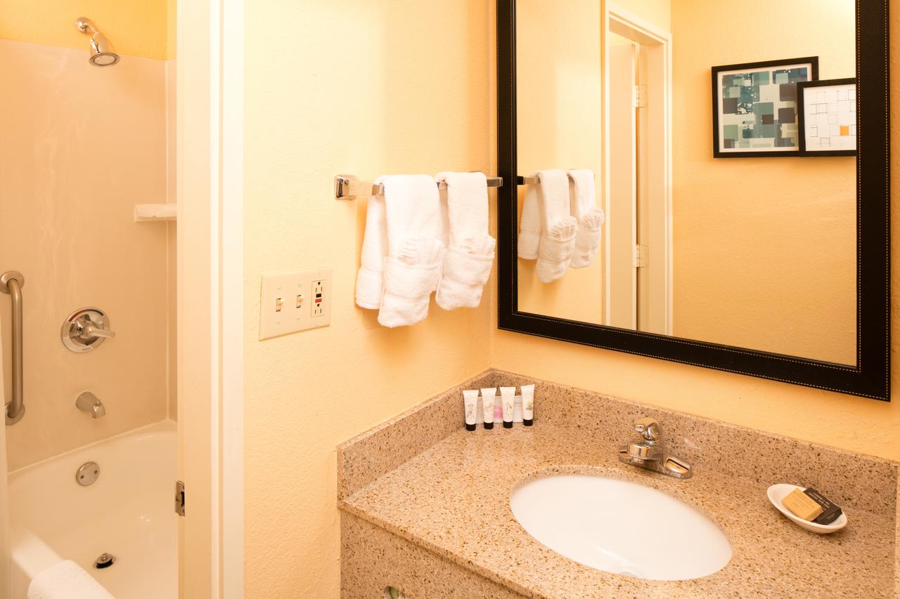 Red Lion Inn & Suites Dayton - thumb 9