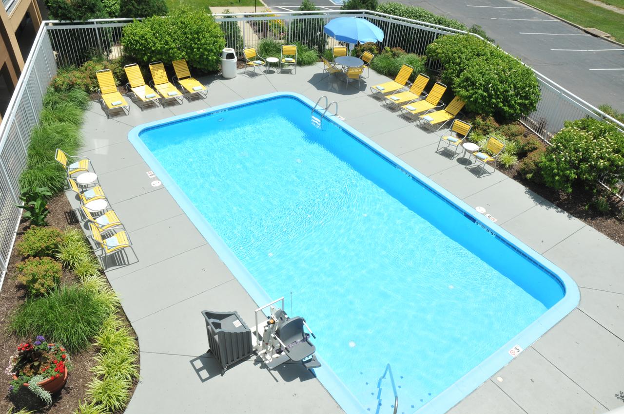 Red Lion Inn & Suites Dayton - thumb 6