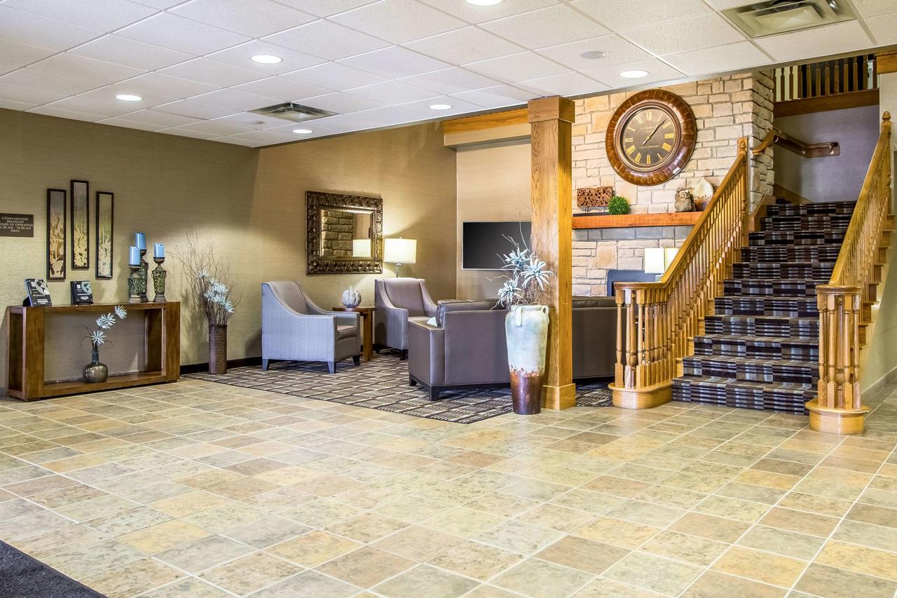 Comfort Suites Hotel And Conference Center - thumb 27