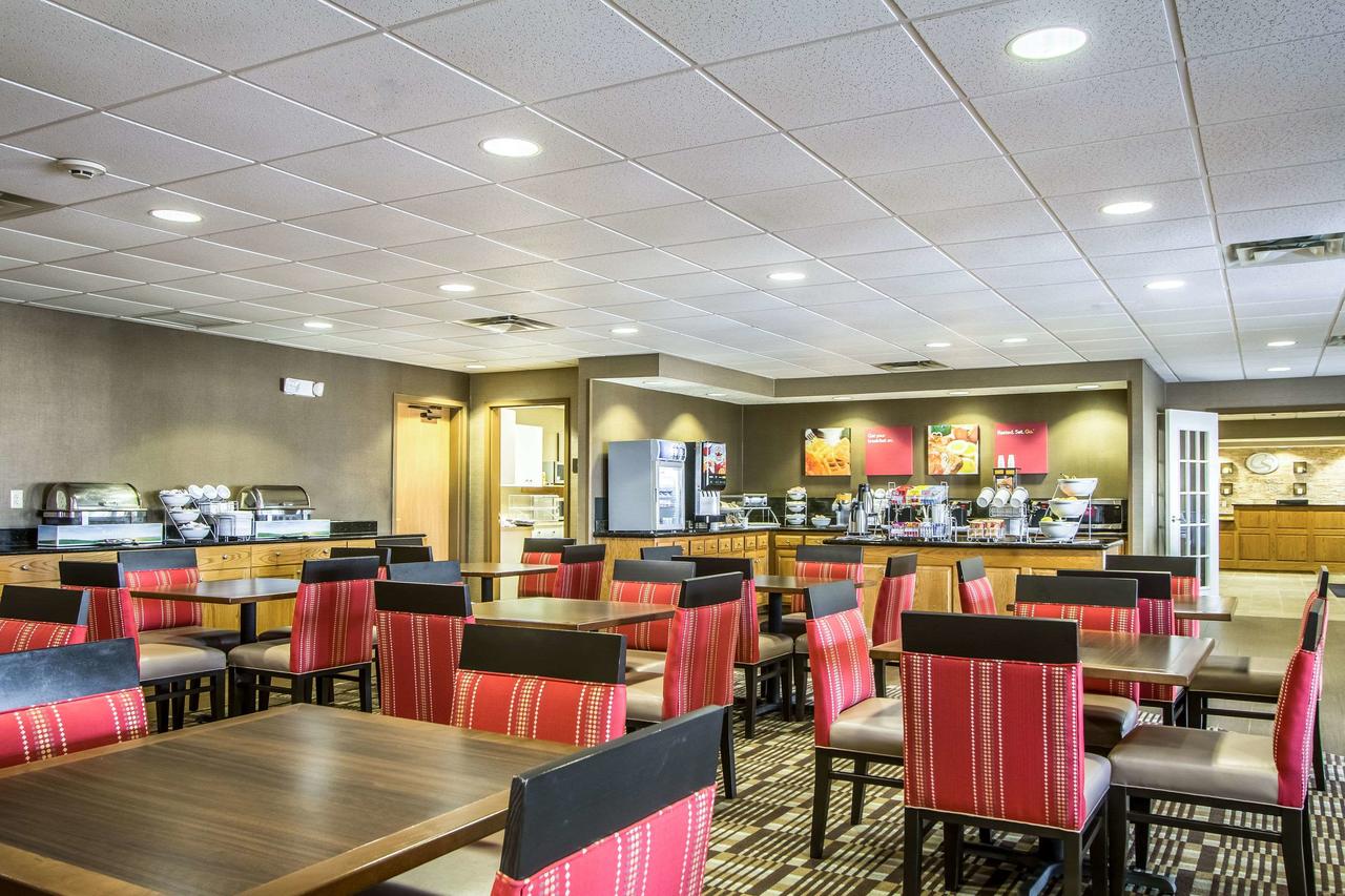 Comfort Suites Hotel And Conference Center - thumb 25