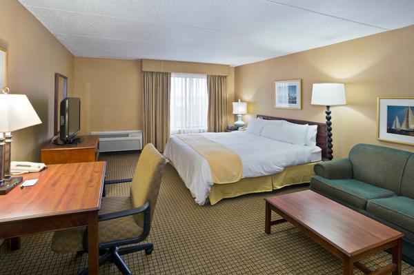 Radisson Cleveland Airport - thumb 4