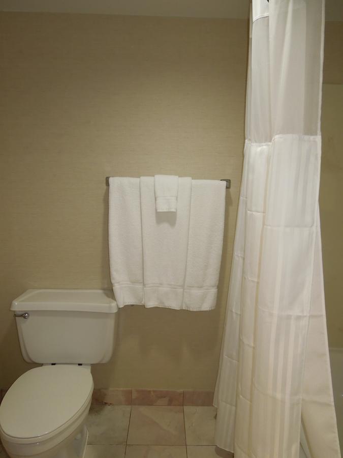 Radisson Cleveland Airport - thumb 31