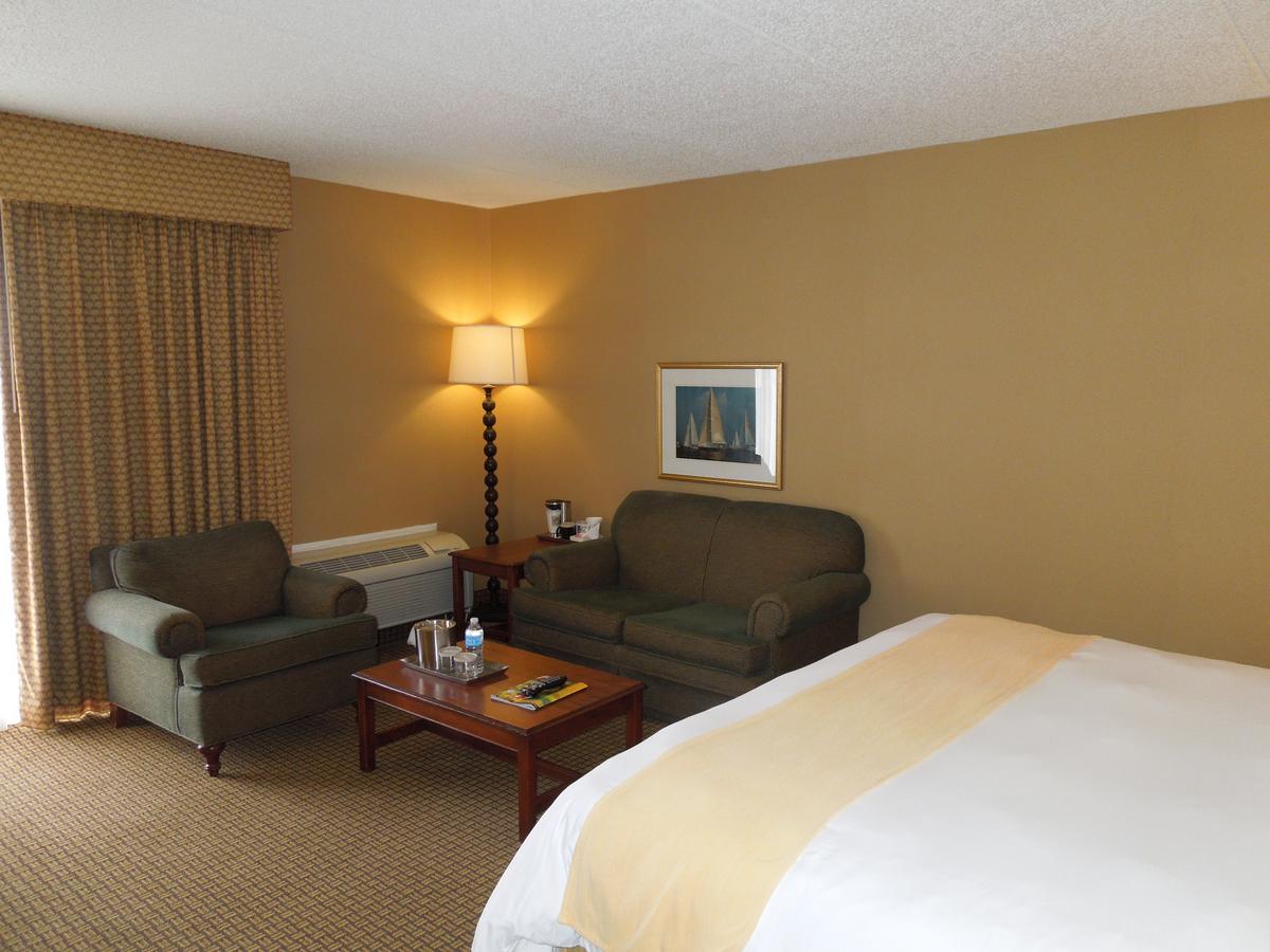 Radisson Cleveland Airport - thumb 15