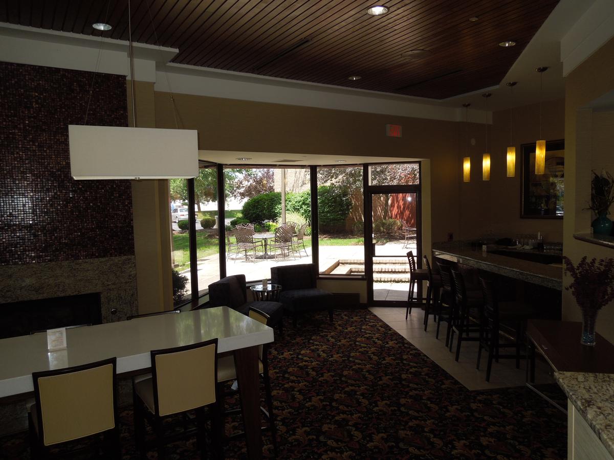 Radisson Cleveland Airport - thumb 23