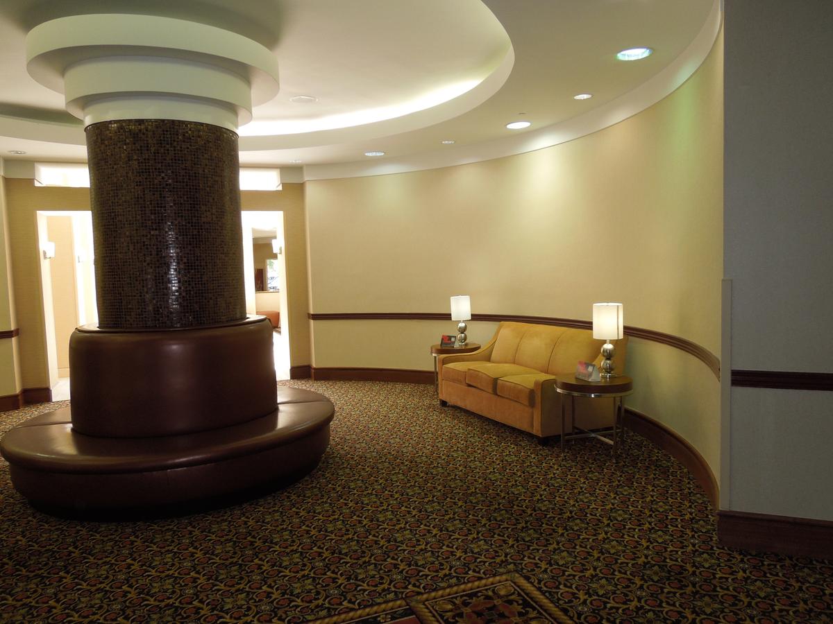 Radisson Cleveland Airport - thumb 28