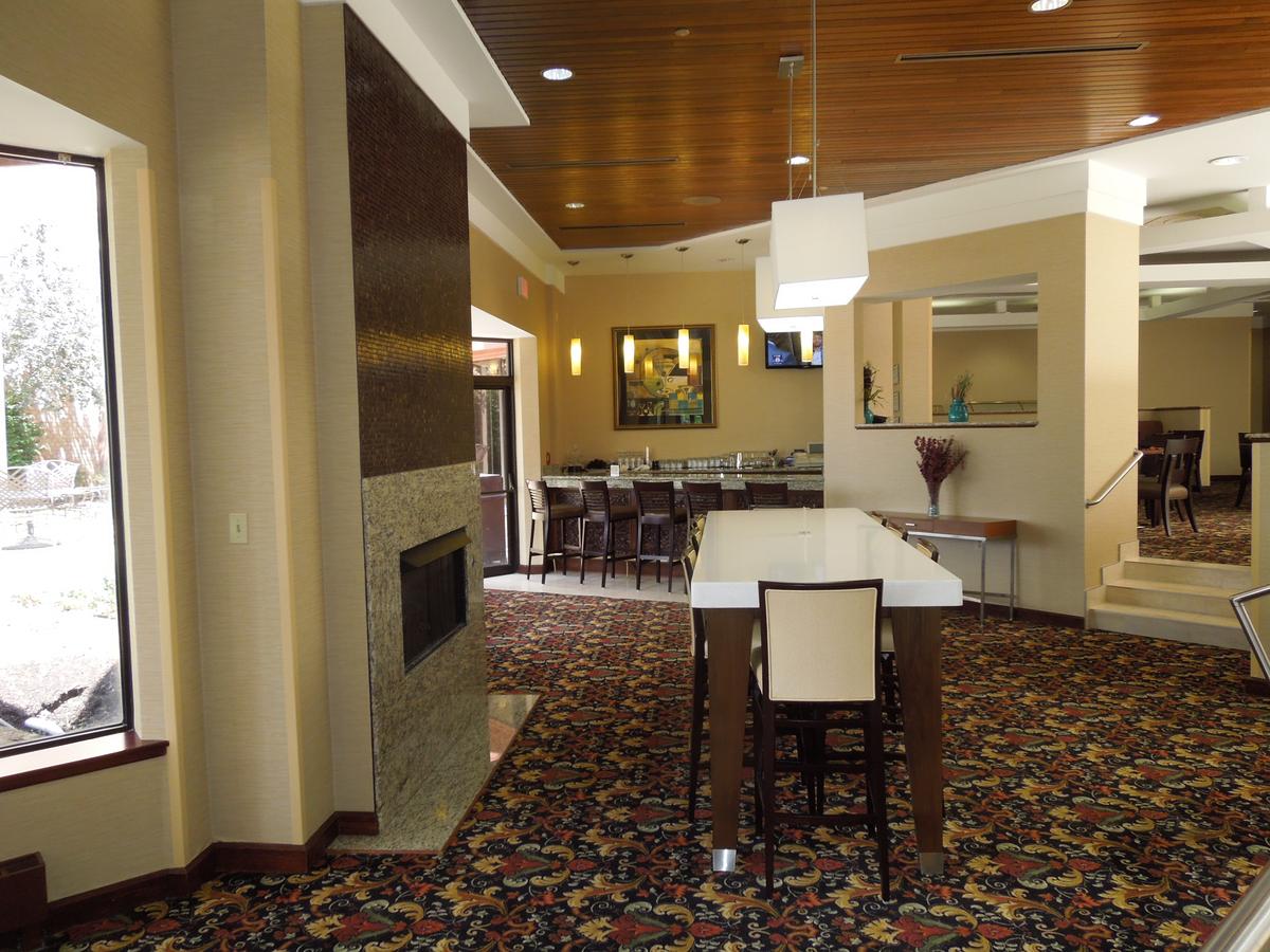 Radisson Cleveland Airport - thumb 21
