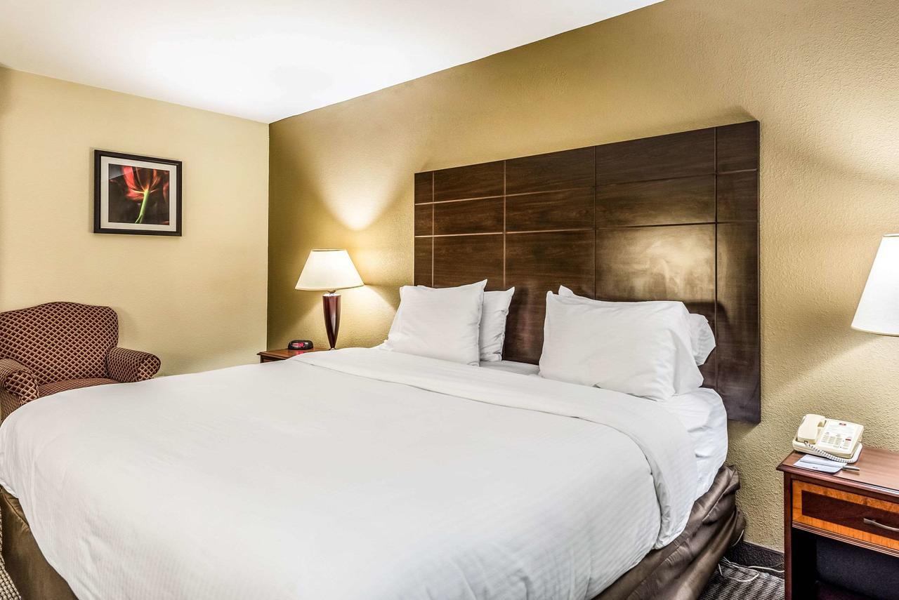 Clarion Hotel Cincinnati North - thumb 34