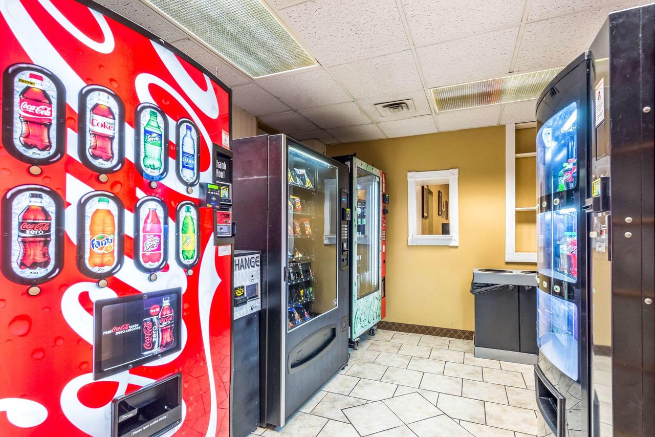 Clarion Hotel Cincinnati North - thumb 35