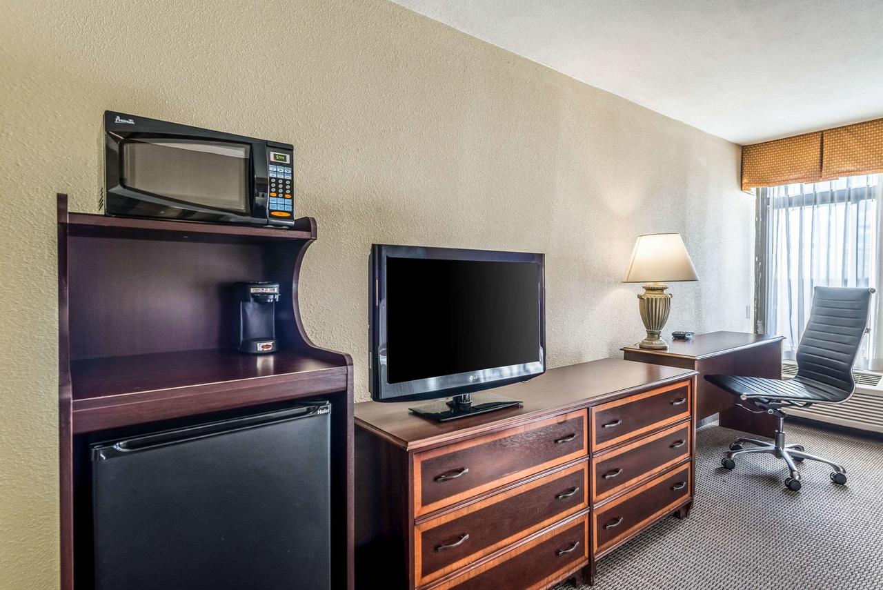 Clarion Hotel Cincinnati North - thumb 9