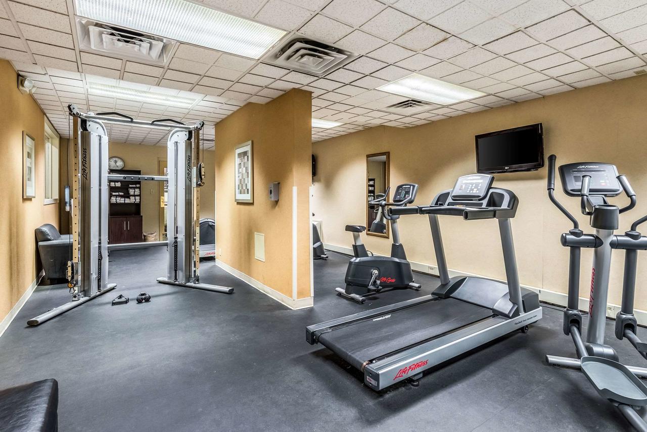 Clarion Hotel Cincinnati North - thumb 37