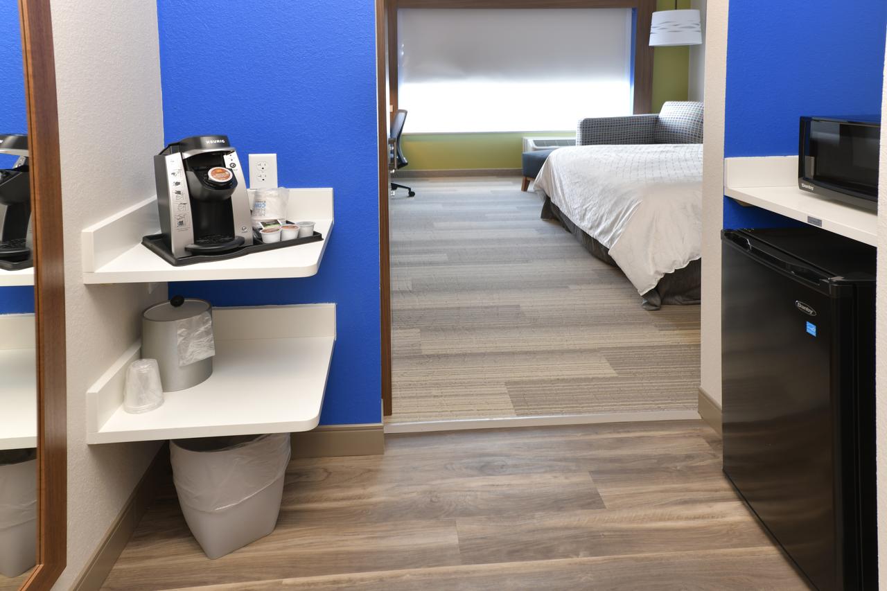 Holiday Inn Express & Suites - Millersburg - thumb 7