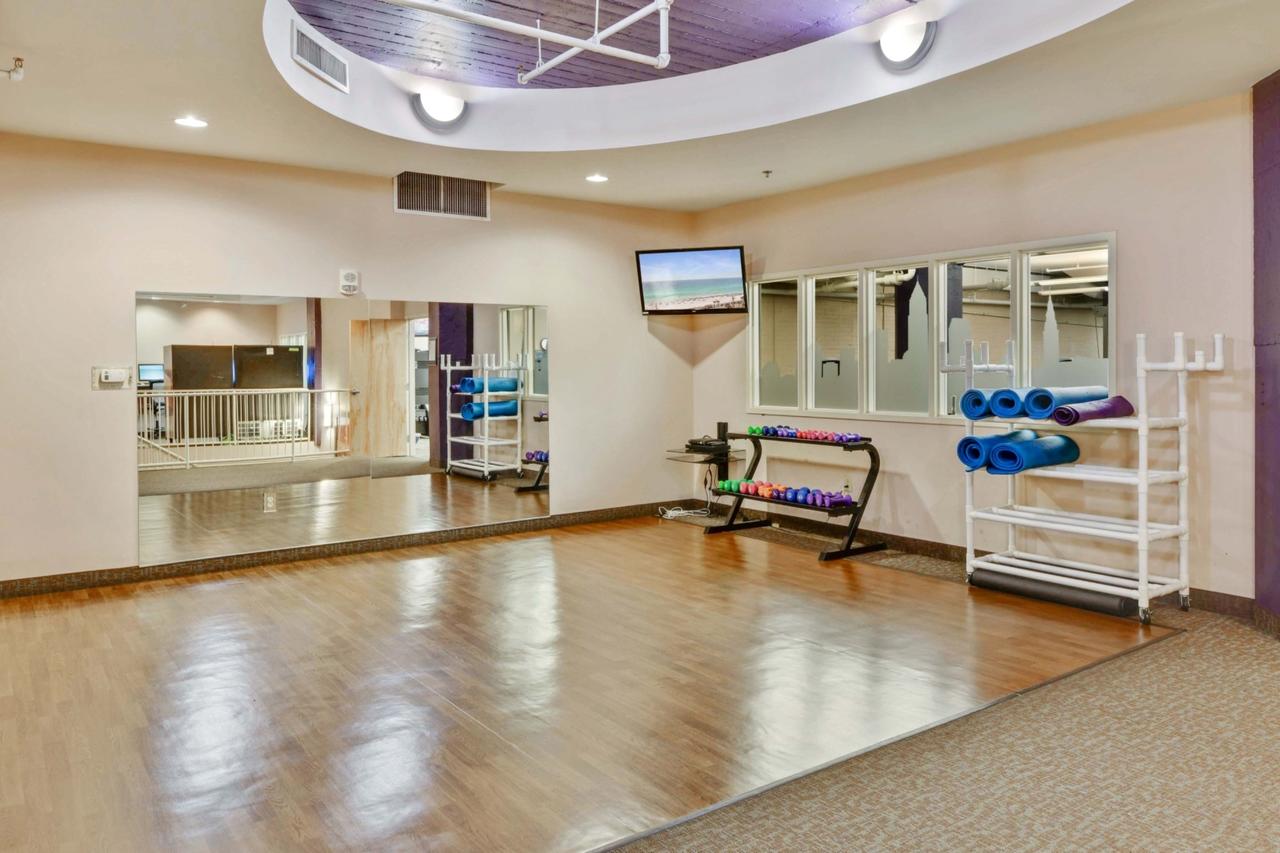 Global Luxury Suites In Downtown Cleveland - thumb 15