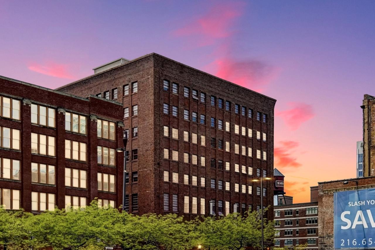 Global Luxury Suites In Downtown Cleveland - thumb 0