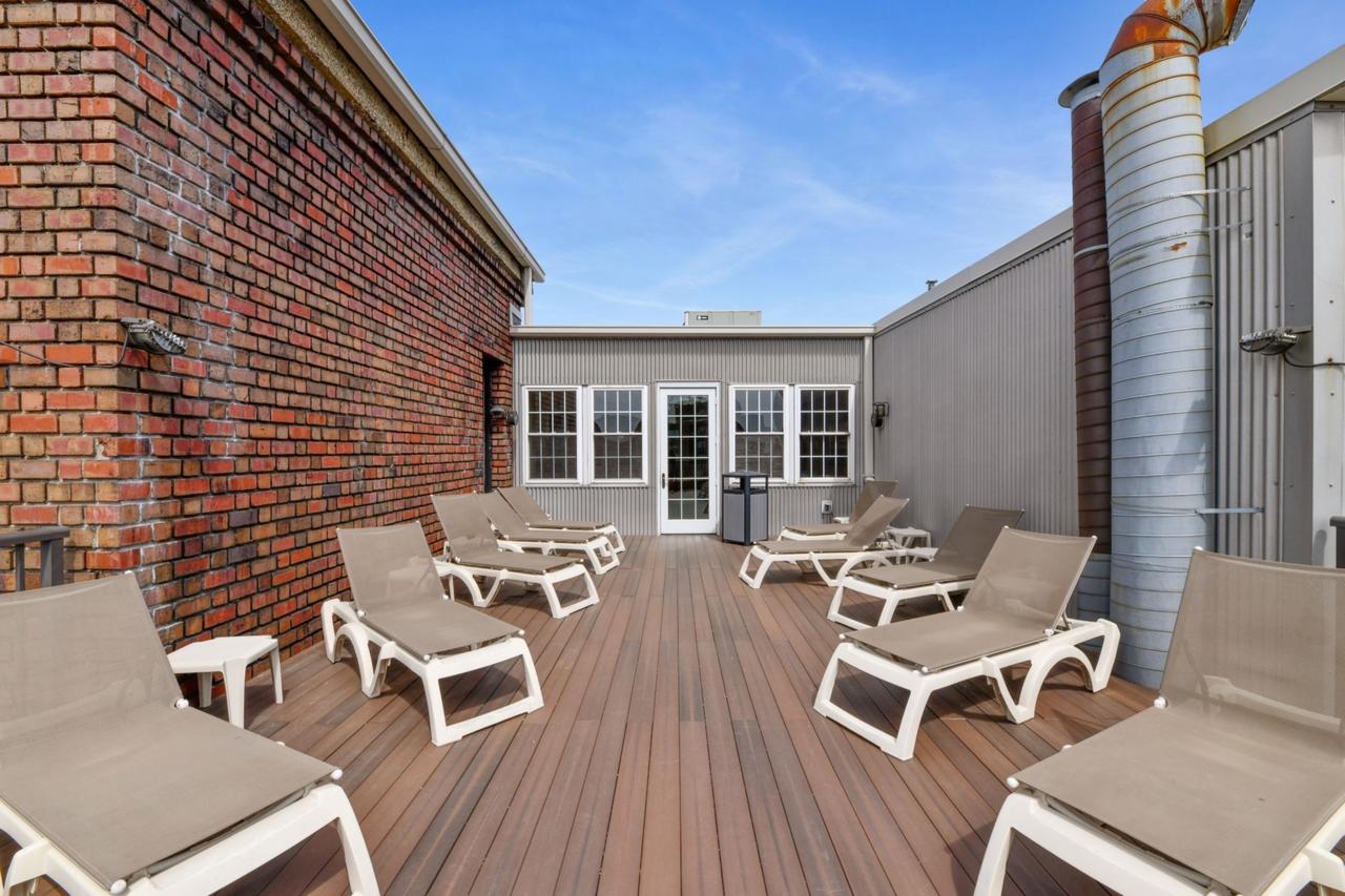 Global Luxury Suites In Downtown Cleveland - thumb 11