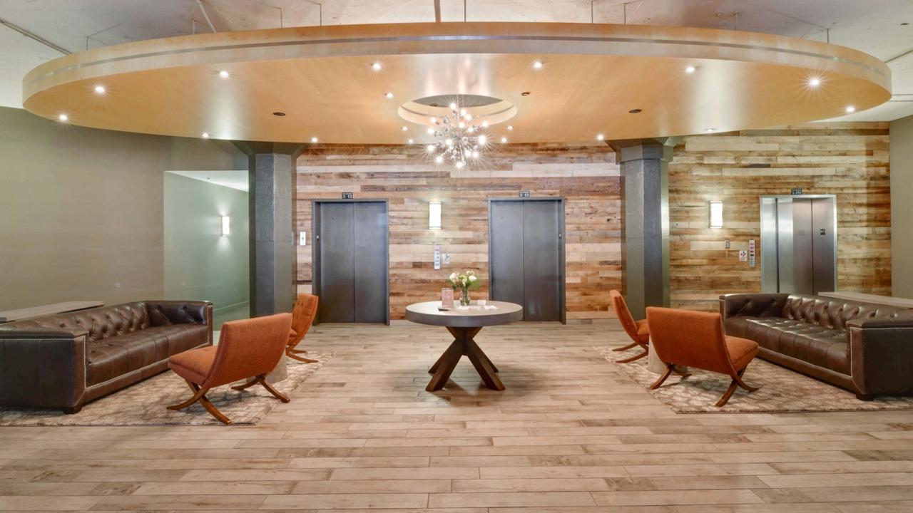 Global Luxury Suites In Downtown Cleveland - thumb 3