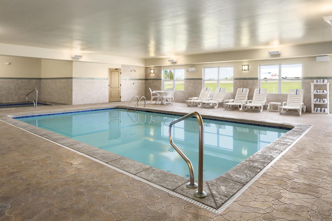 Country Inn & Suites By Radisson, Toledo South, OH - thumb 9