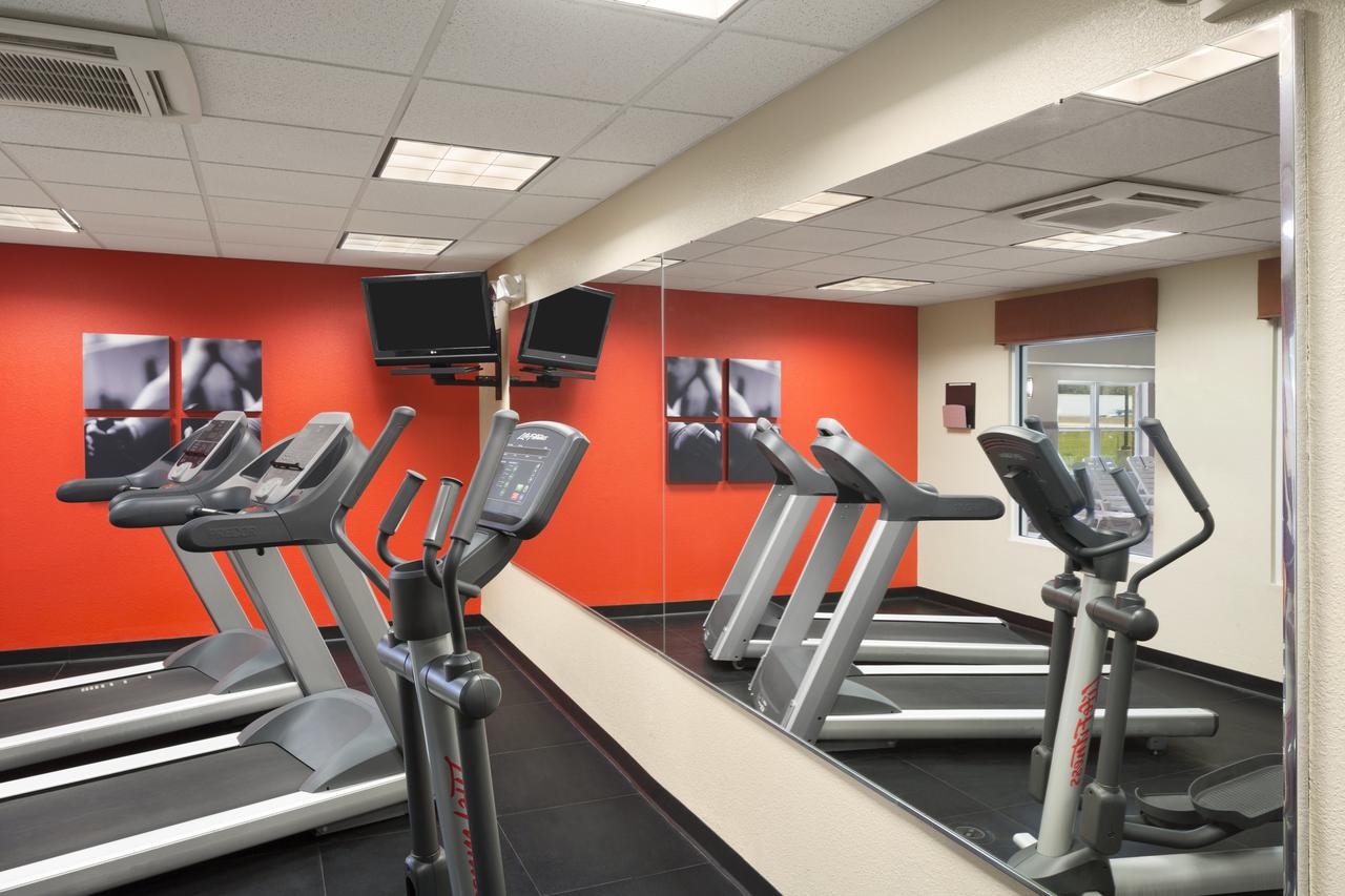 Country Inn & Suites By Radisson, Toledo South, OH - thumb 11