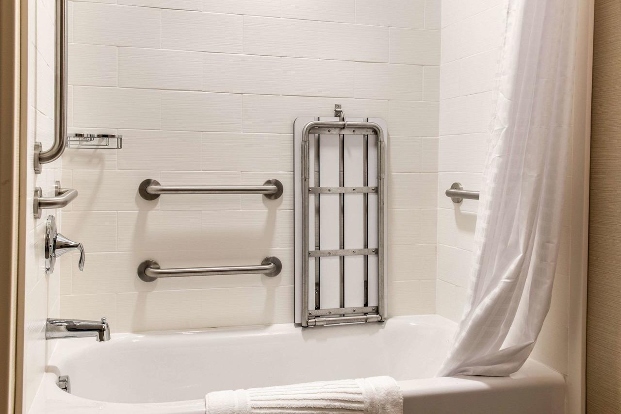 Comfort Suites Columbus Airport - thumb 26