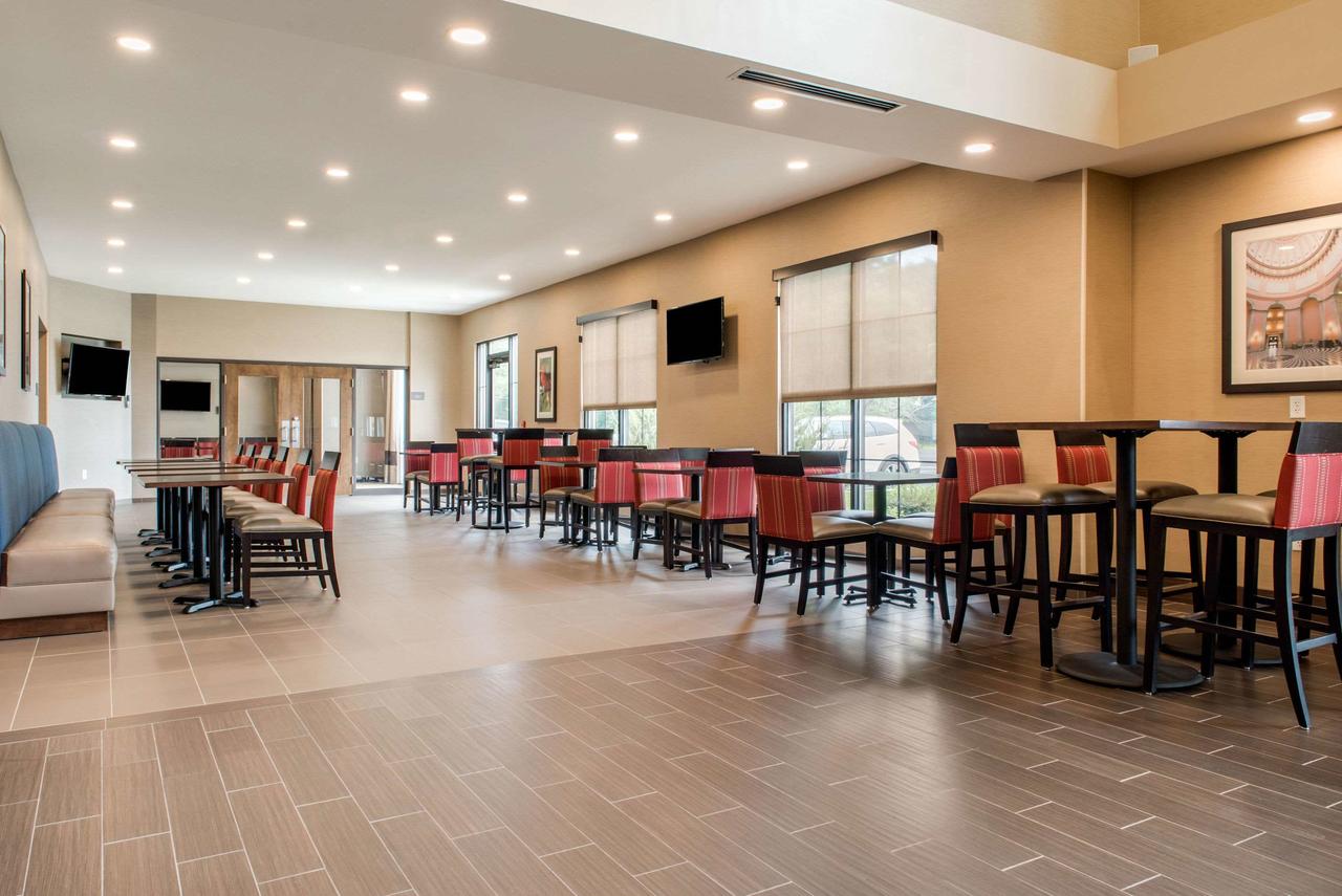 Comfort Suites Columbus Airport - thumb 12