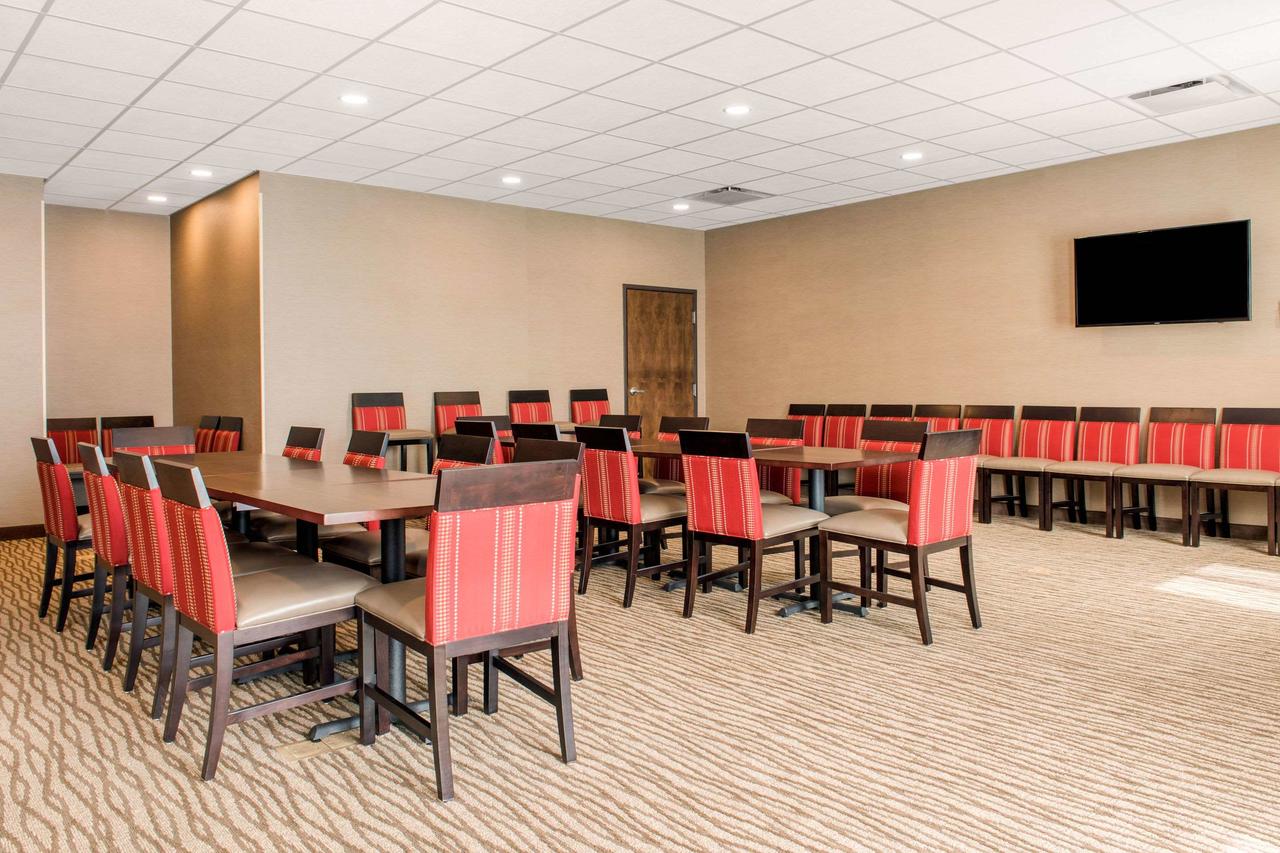Comfort Suites Columbus Airport - thumb 23