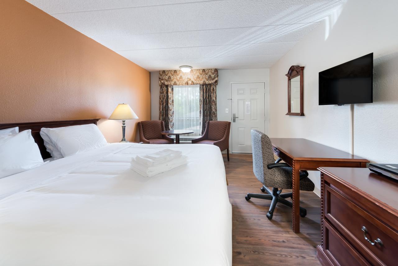 Americas Best Value Inn Columbus - thumb 3
