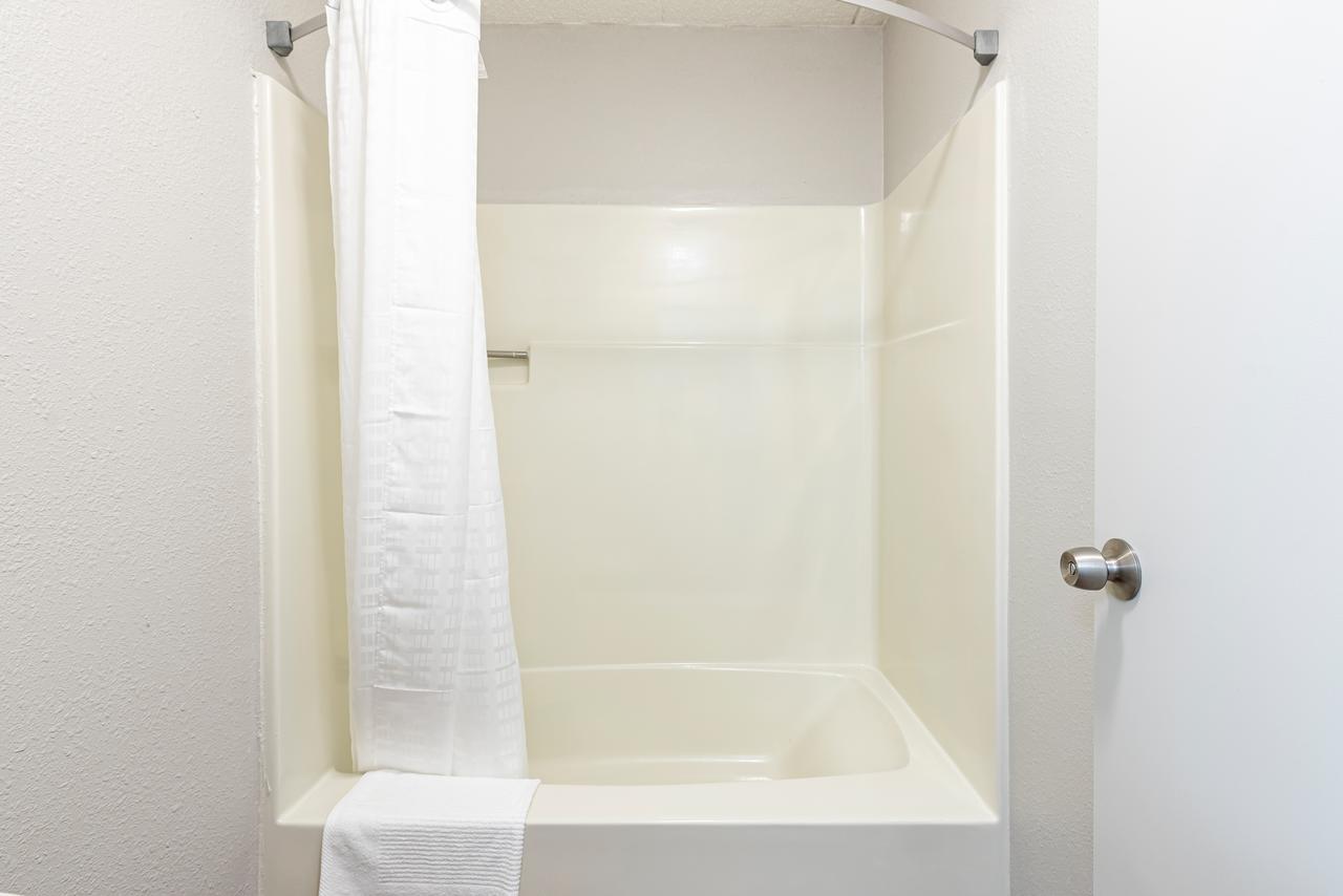 Americas Best Value Inn Columbus - thumb 13