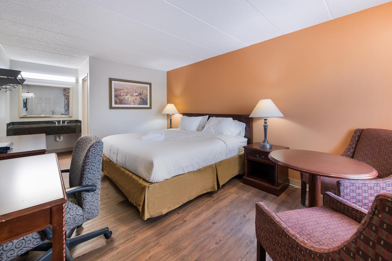 Americas Best Value Inn Columbus - thumb 7