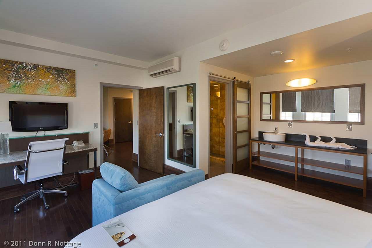 DoubleTree By Hilton - The Tudor Arms Hotel - thumb 32